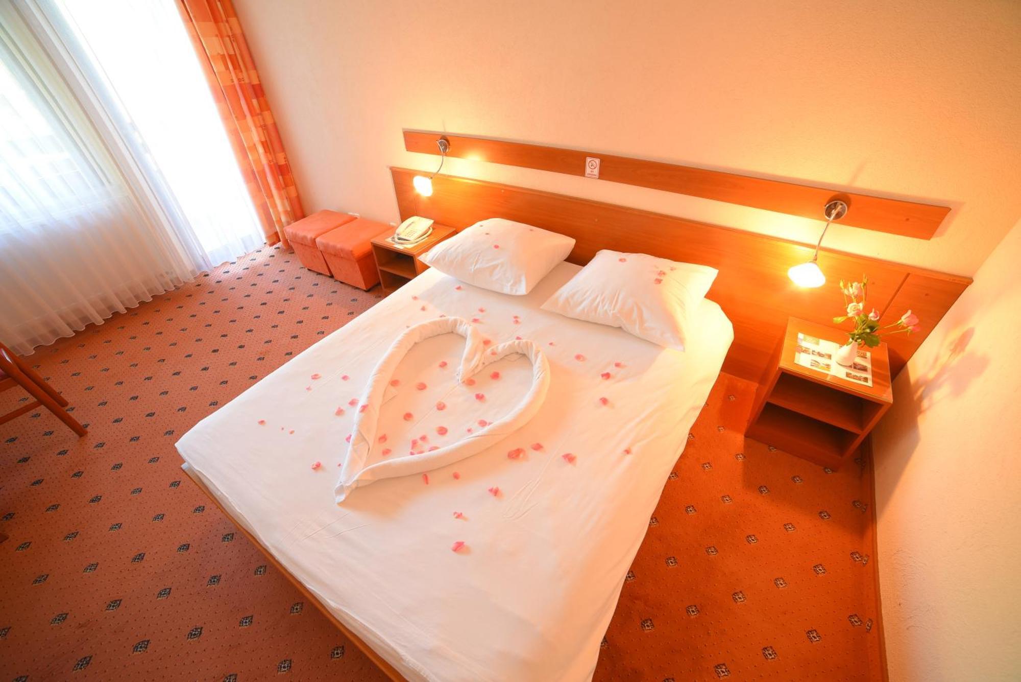 Hotel Ada Бихач Экстерьер фото