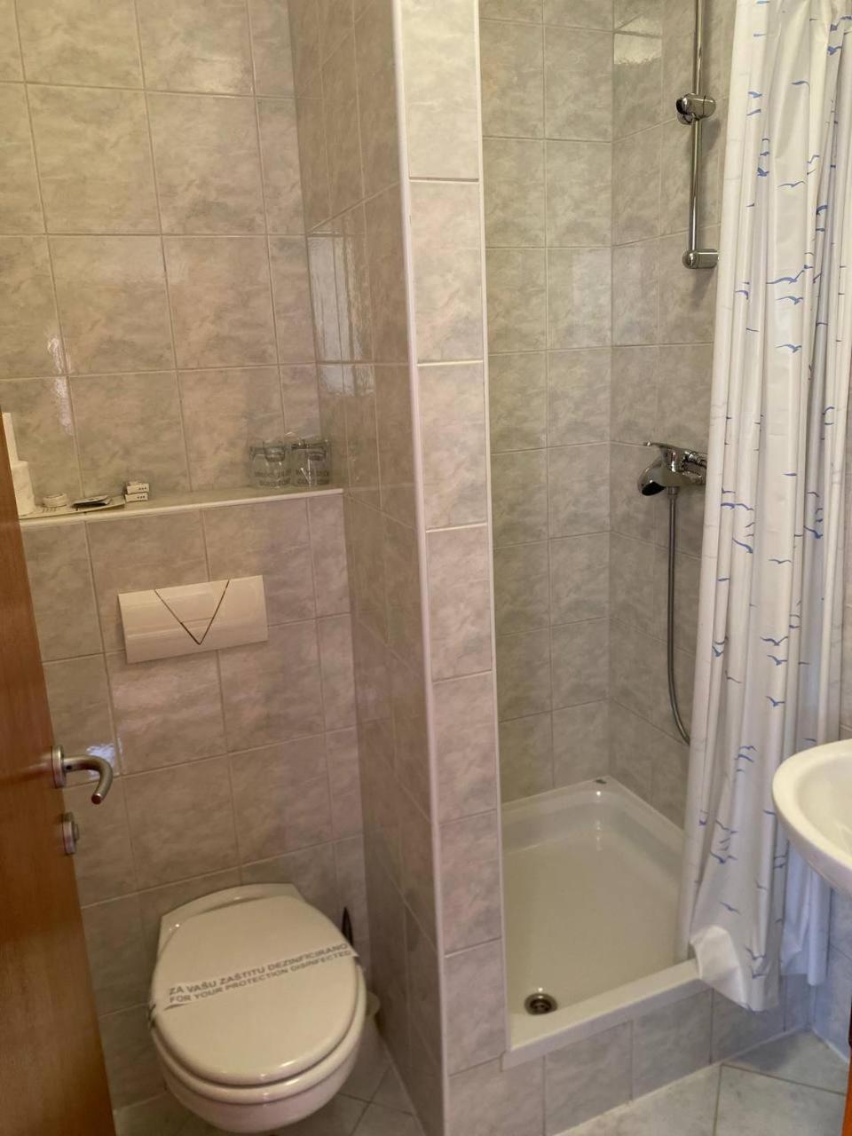 Hotel Ada Бихач Экстерьер фото